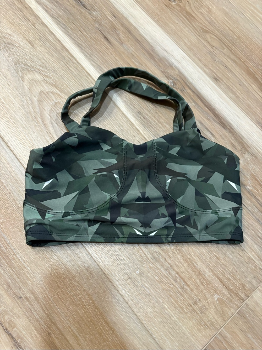 Green Camouflage Athletic Sports Bra - Supportive Women's Workout Top